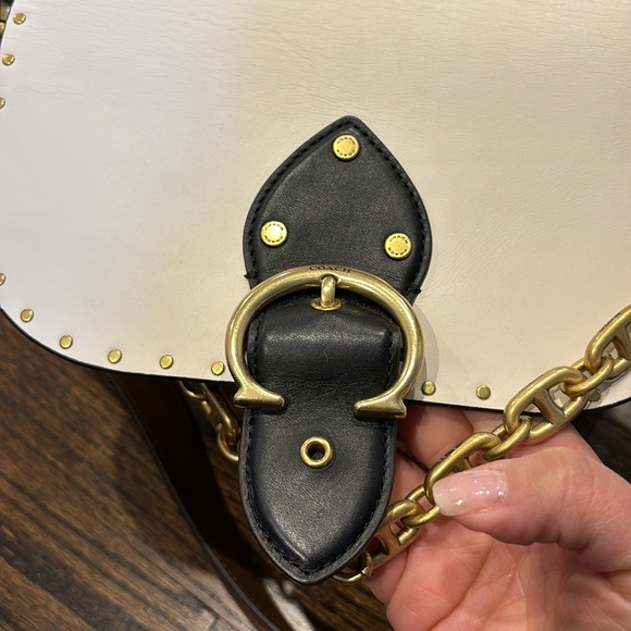 COACH Beat should bag with rivets - Picture 14 of 14